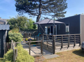 Mobil-home tout confort 6 pers., 3 ch., 2 sdb, plage à 200m, piscine chauffée, fitness, terrasse - FR-1-361A-61